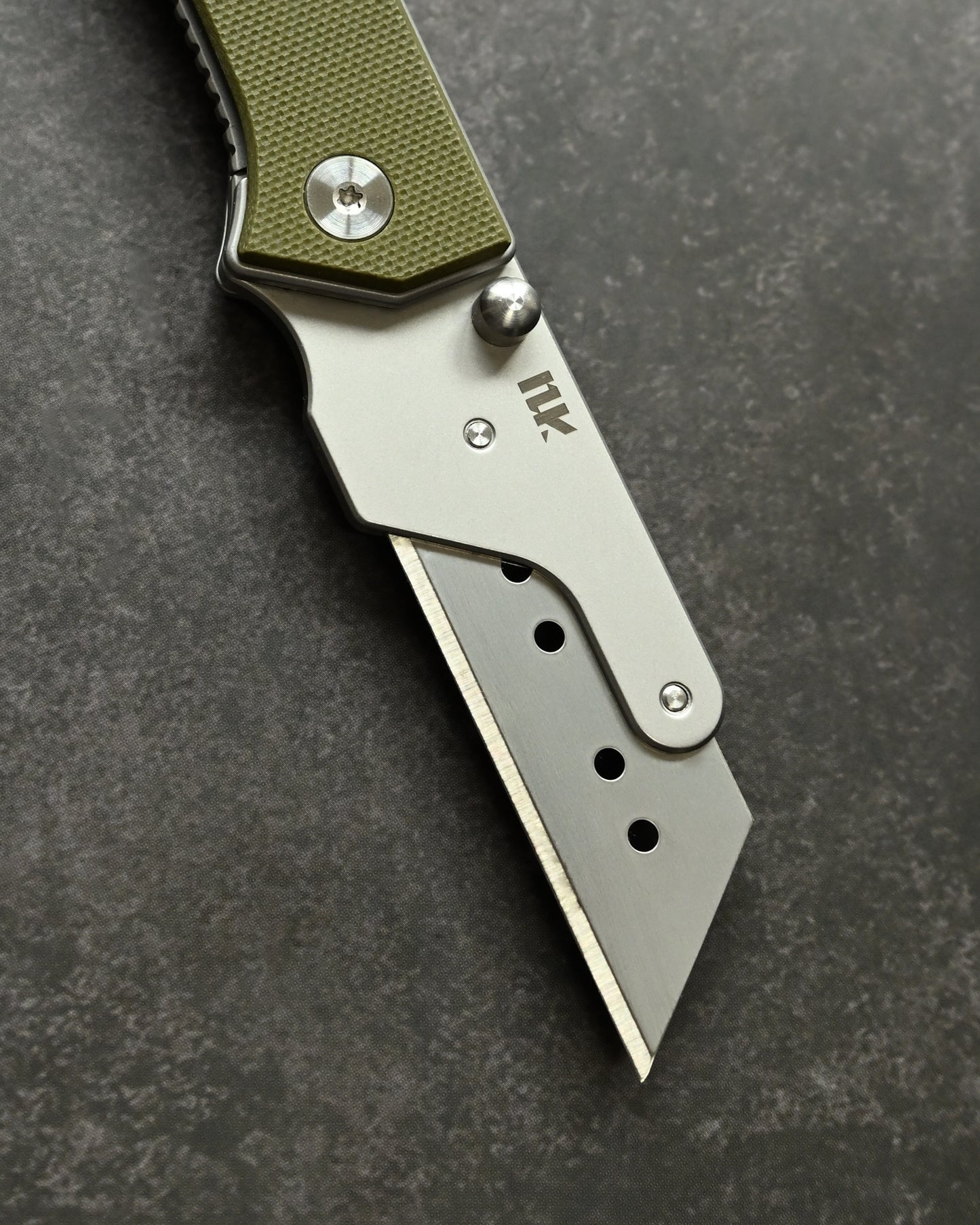 NUKNIVES OD Green G10 Handle Quick-Open Replaceable Blade Utility Knife | Kumpanter U23