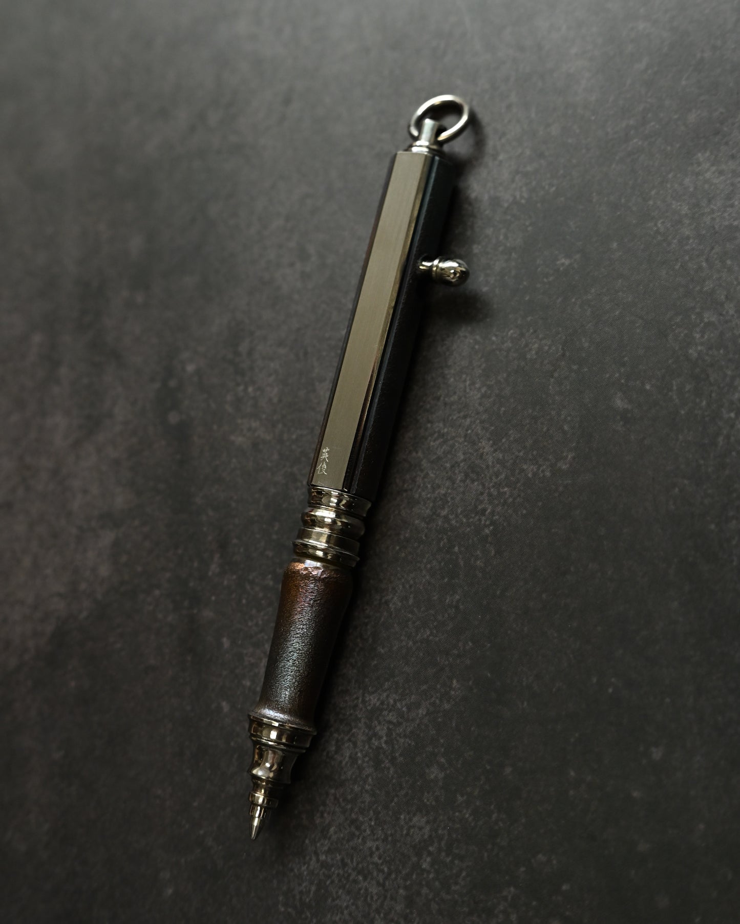 Hidetoshi Nakayama Skull Bolt-Action Pen – Simulated Rifle Bolt Mechanism