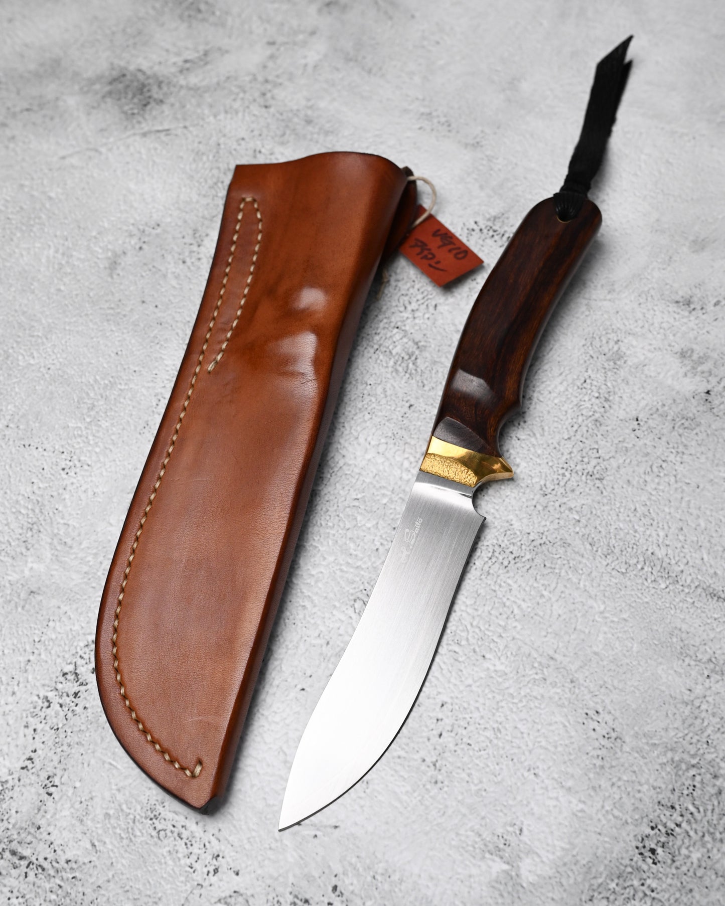 Japan Made Hiroshi Saito Handmade VG10 Outdoor Knife｜Desert Ironwood Handle｜Vegetable-Tanned Leather Sheath