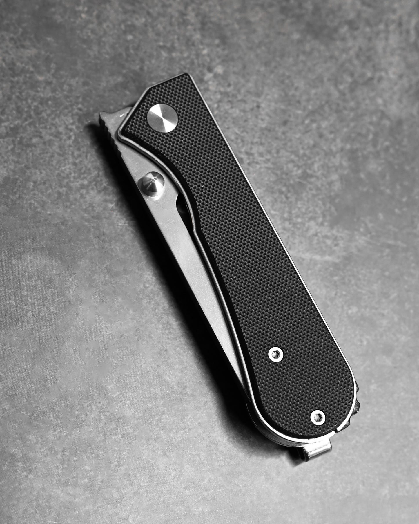 NUKNIVES T33 Multi-Functional Folding Screwdriver – Black G10