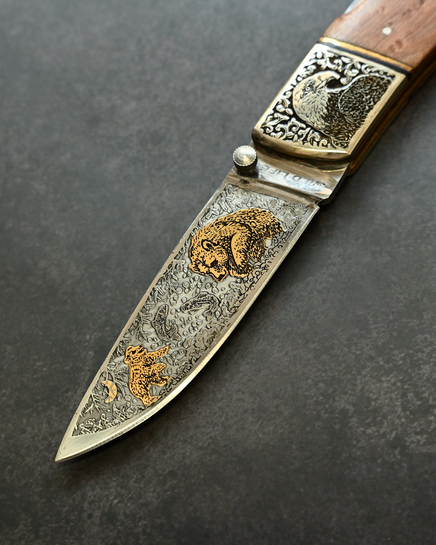 Katsuhiko Miura Handmade Folding Knife – Animal Engraving Series