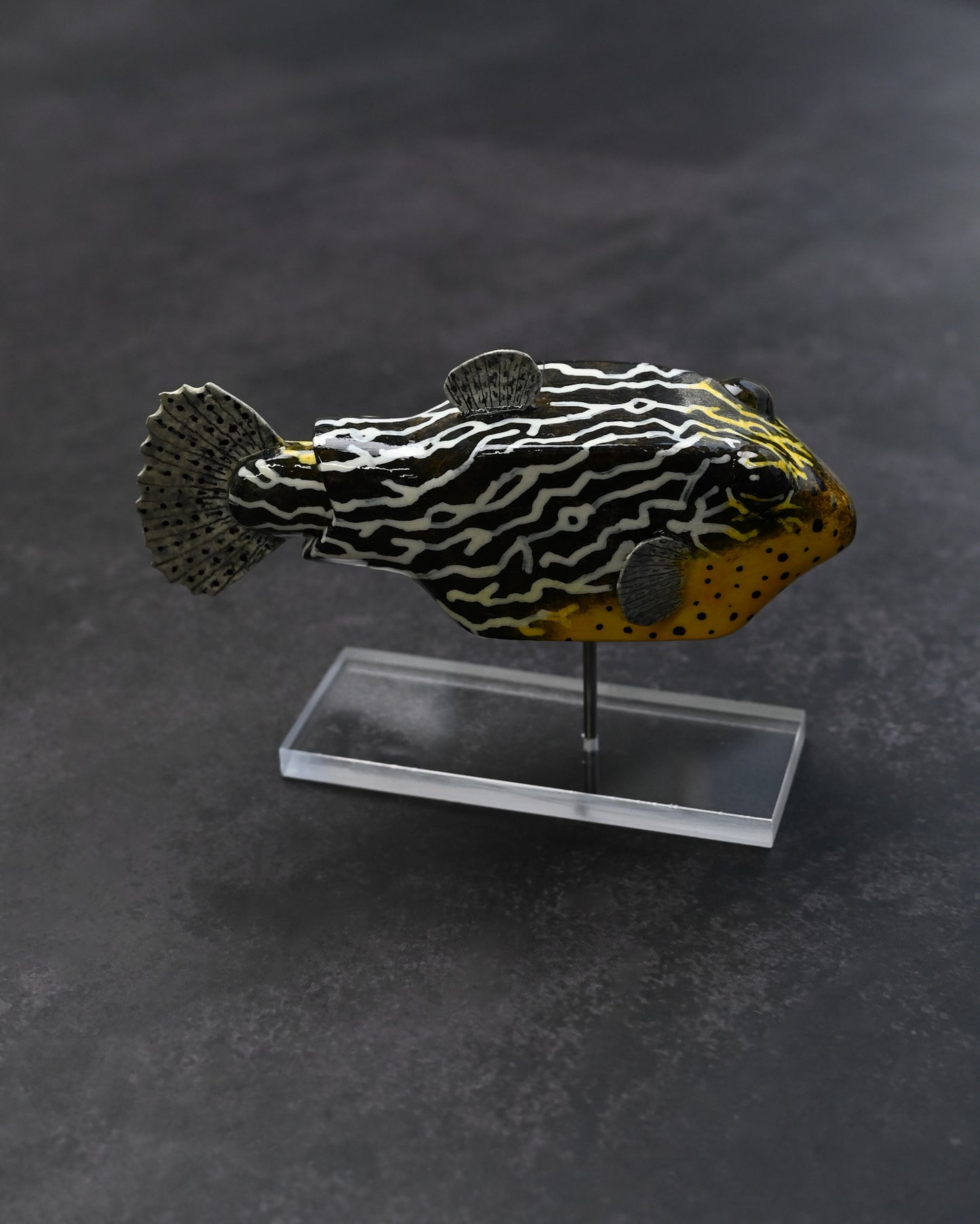 銀座展示会限定 黒澤次夫 手作り ステンレスミニナイフ「ハコフグ」 木彫・手彩色・漆仕上げ魚型シース