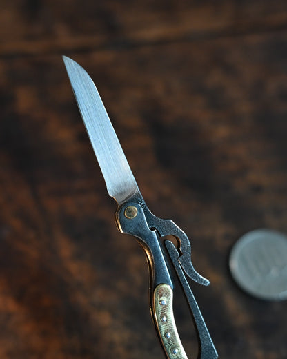 Handmade in Japan - Hidetoshi Nakayama’s Miniature Seahorse Knife, Vintage EDC Pocket Tool