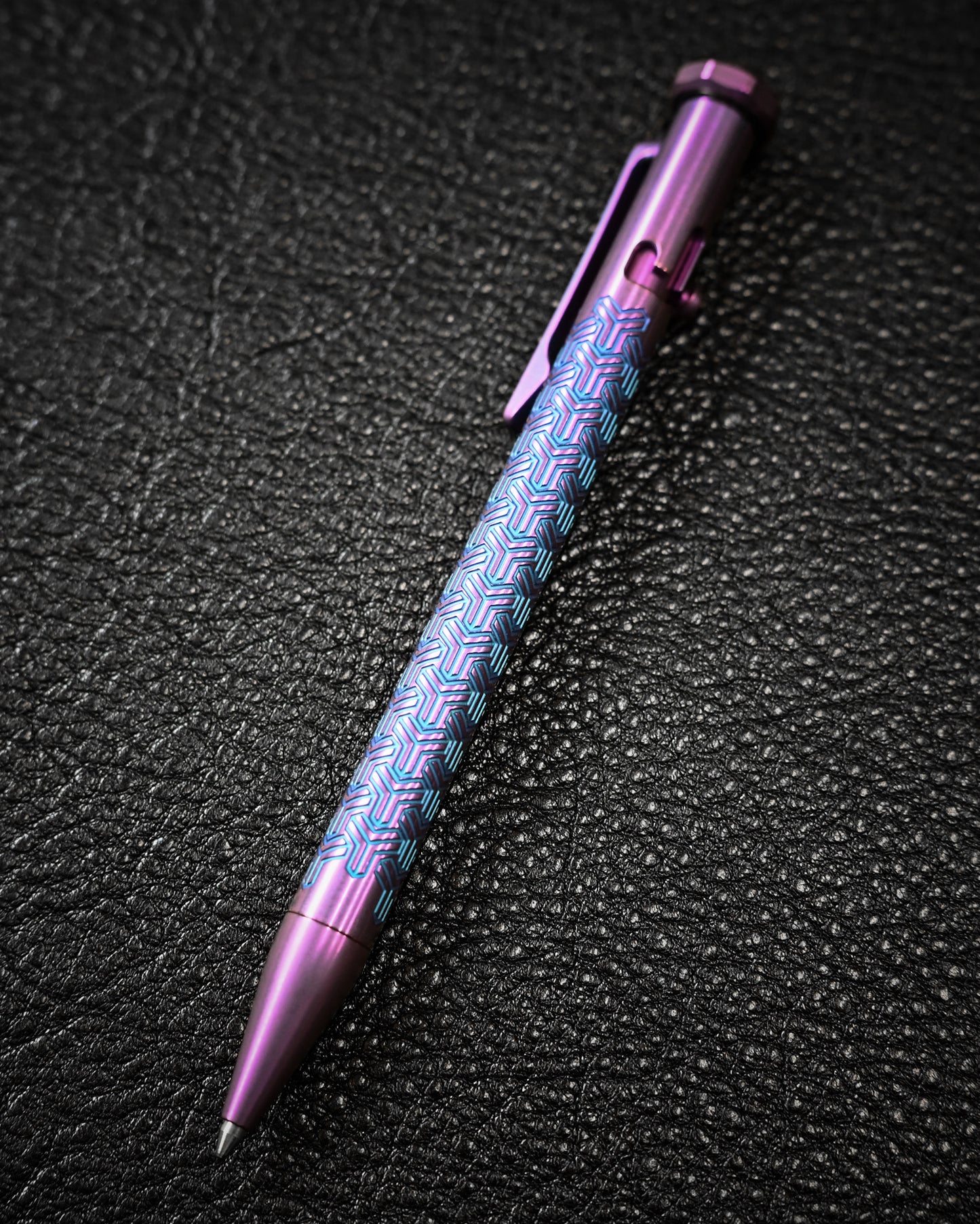 TACRAY Titanium Bolt Action Pen sunizumi Interlock pattern