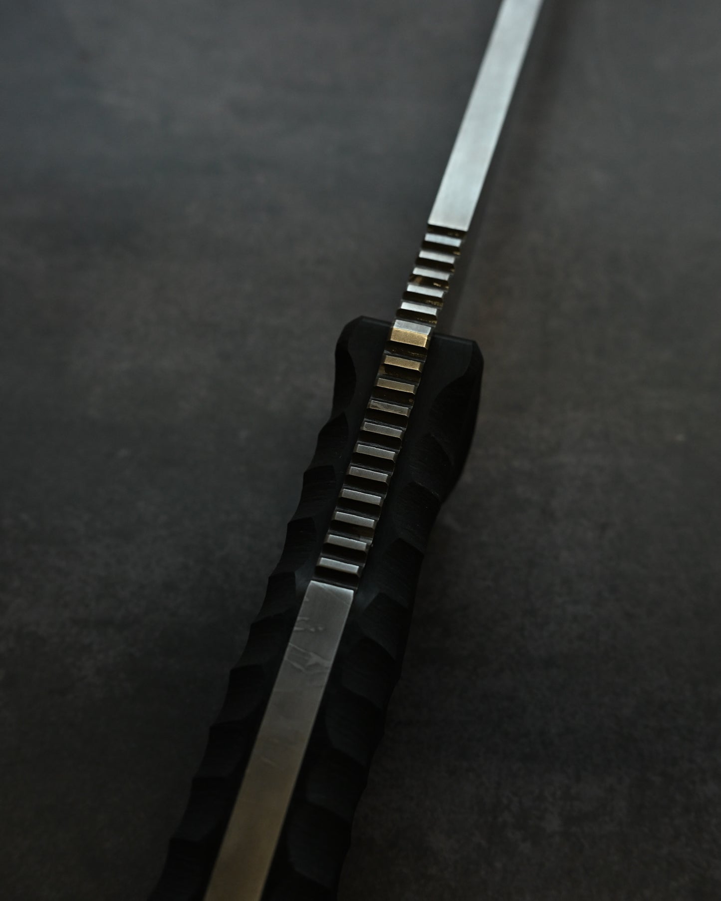 松田菊男 Kiku Knives “Silver Dragon（シルバードラゴン）”｜OU-31 工具鋼 × ブラックG10ハンドル｜超大型タクティカル直刀｜日本製ハンドメイド