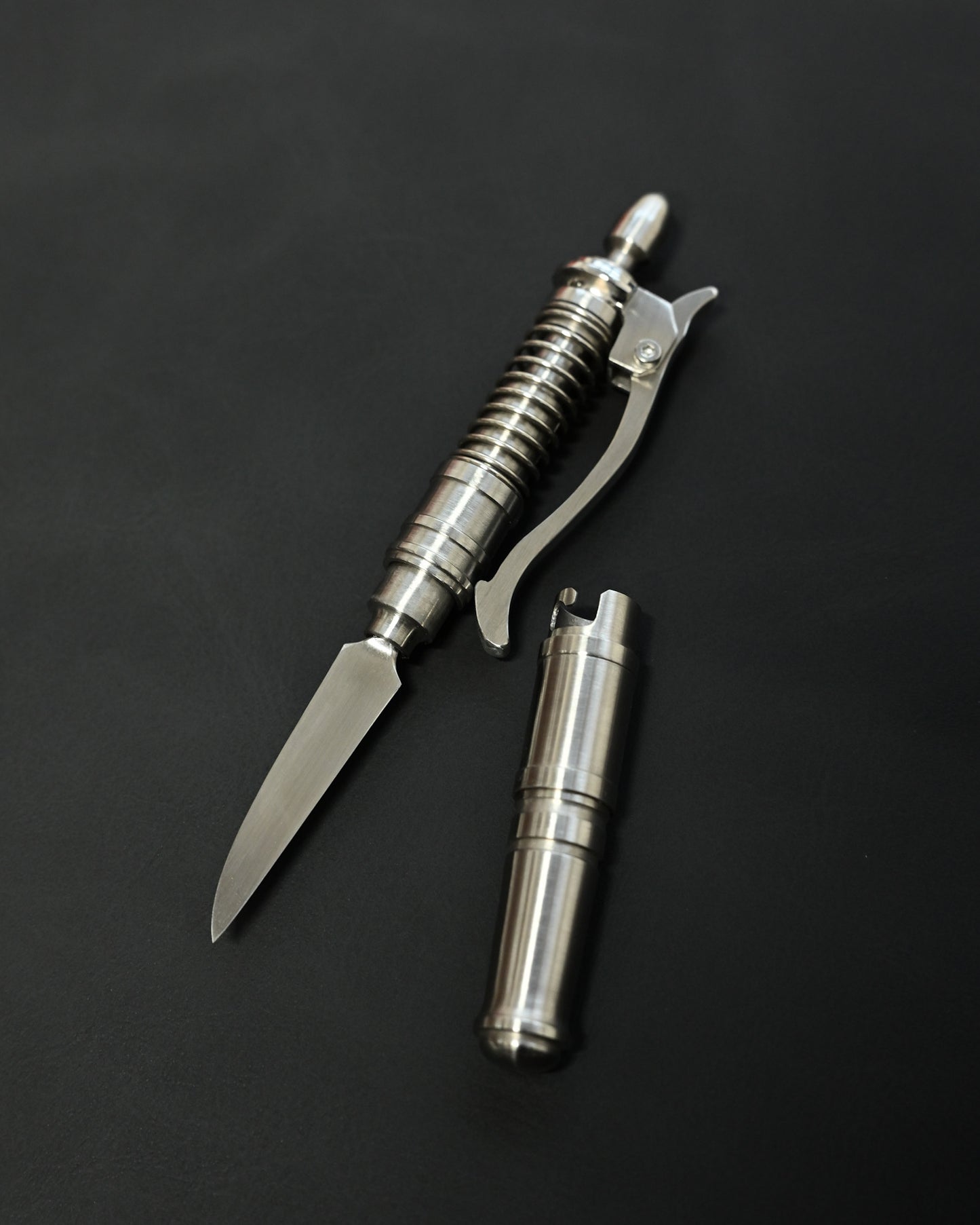 Hidetoshi Nakayama “Bolt-Action Tactical Knife” — A Fusion of Pen Mechanics and Blade Precision
