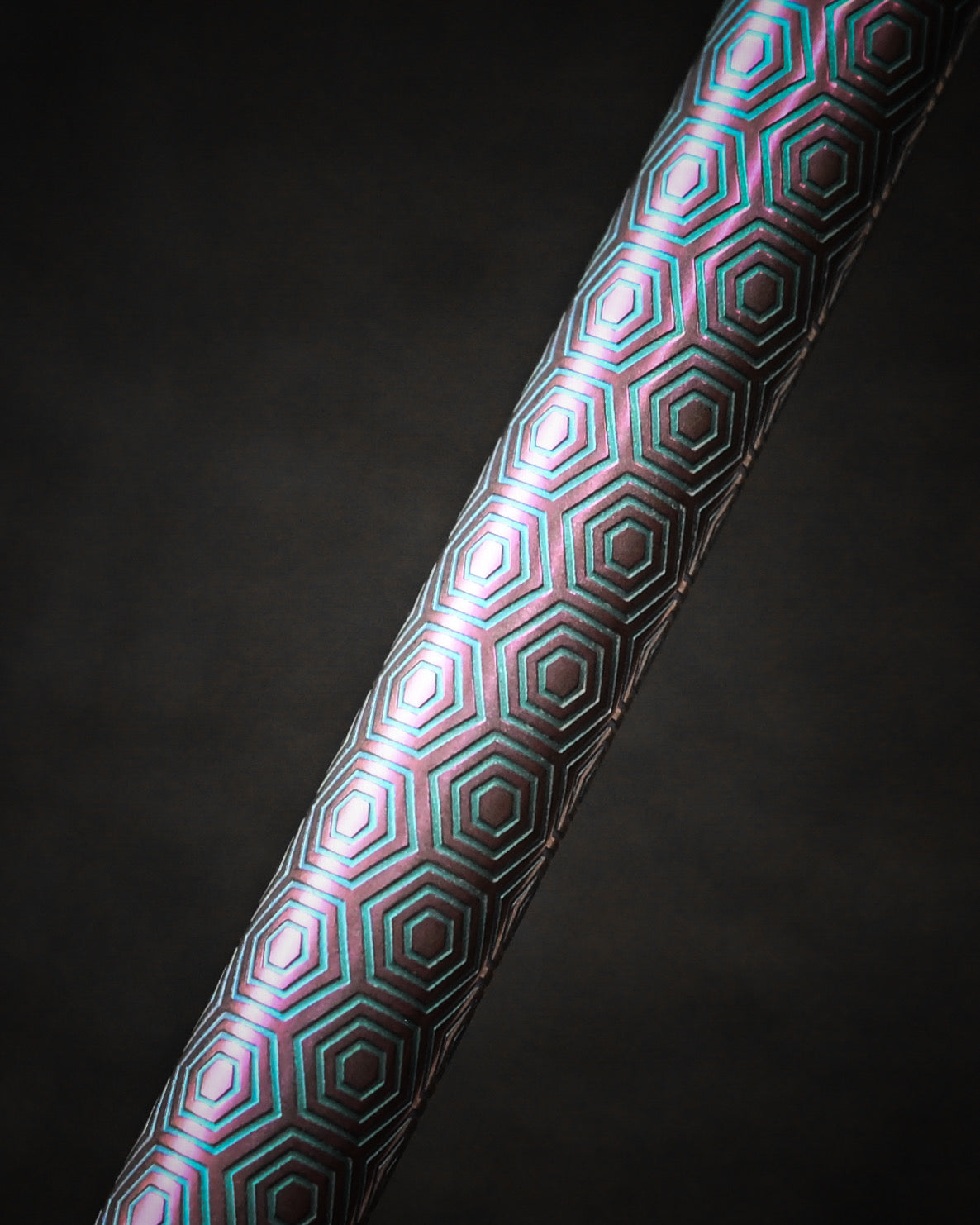 TACRAY Titanium Bolt Action Pen   Honeycomb Pattern