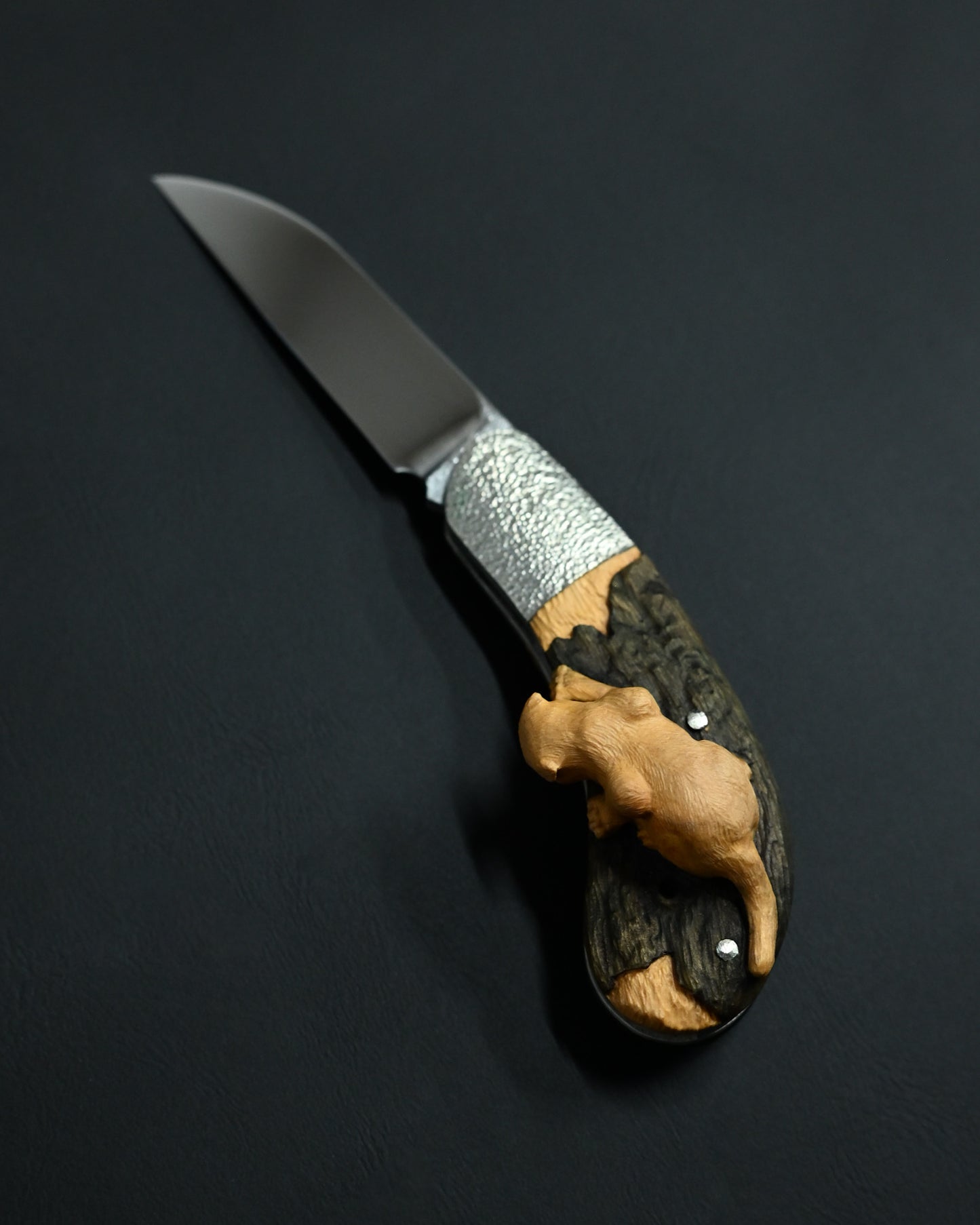 Hidetoshi Nakayama “Cat Knife” — Hand-Carved Folding Art Knife with Climbing Cat Handle