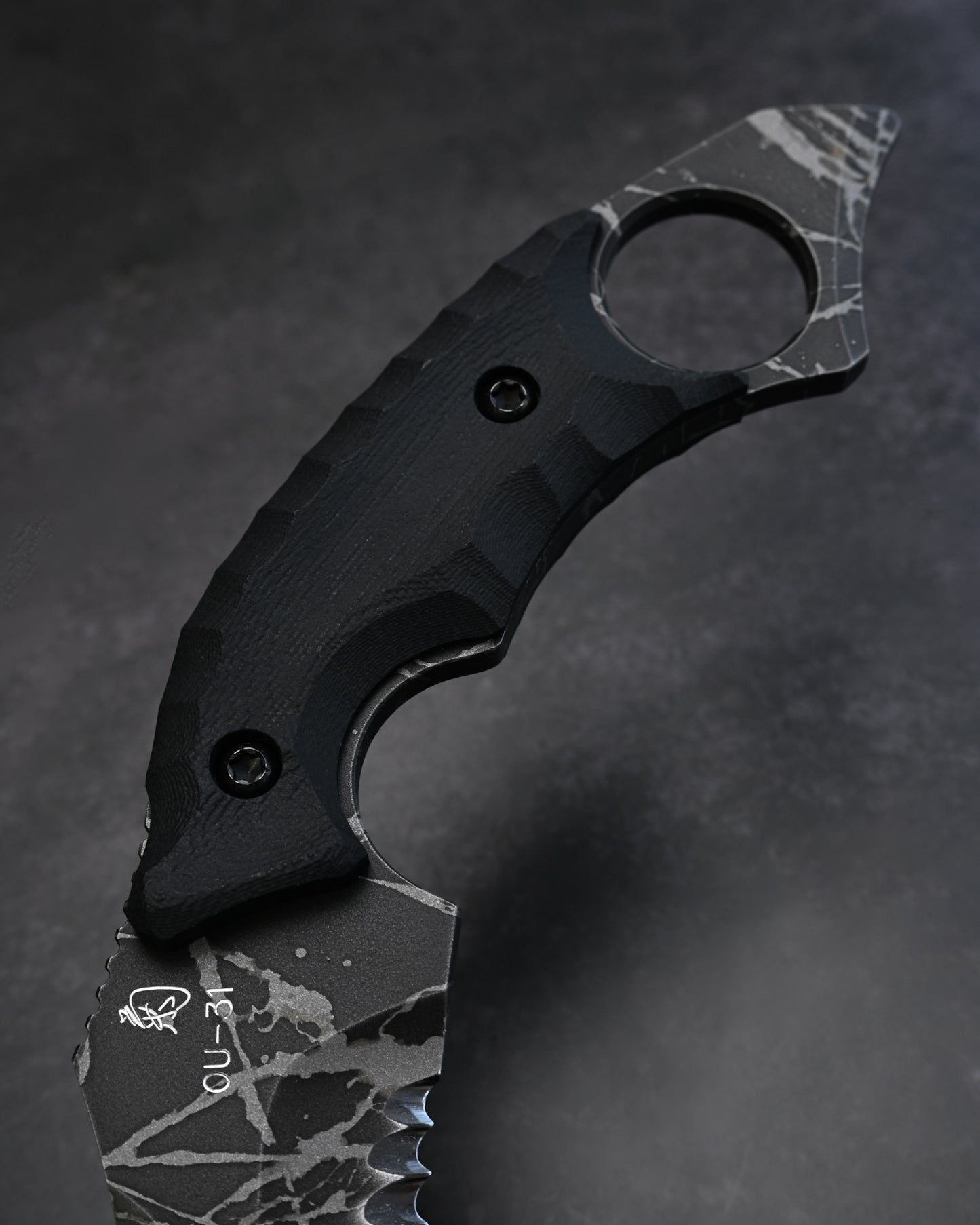 KIKUKNIVES Karambit Hawk Rare Ginza Exhibition Edition – OU-31 Steel, Black G10 Handle, Personally Signed