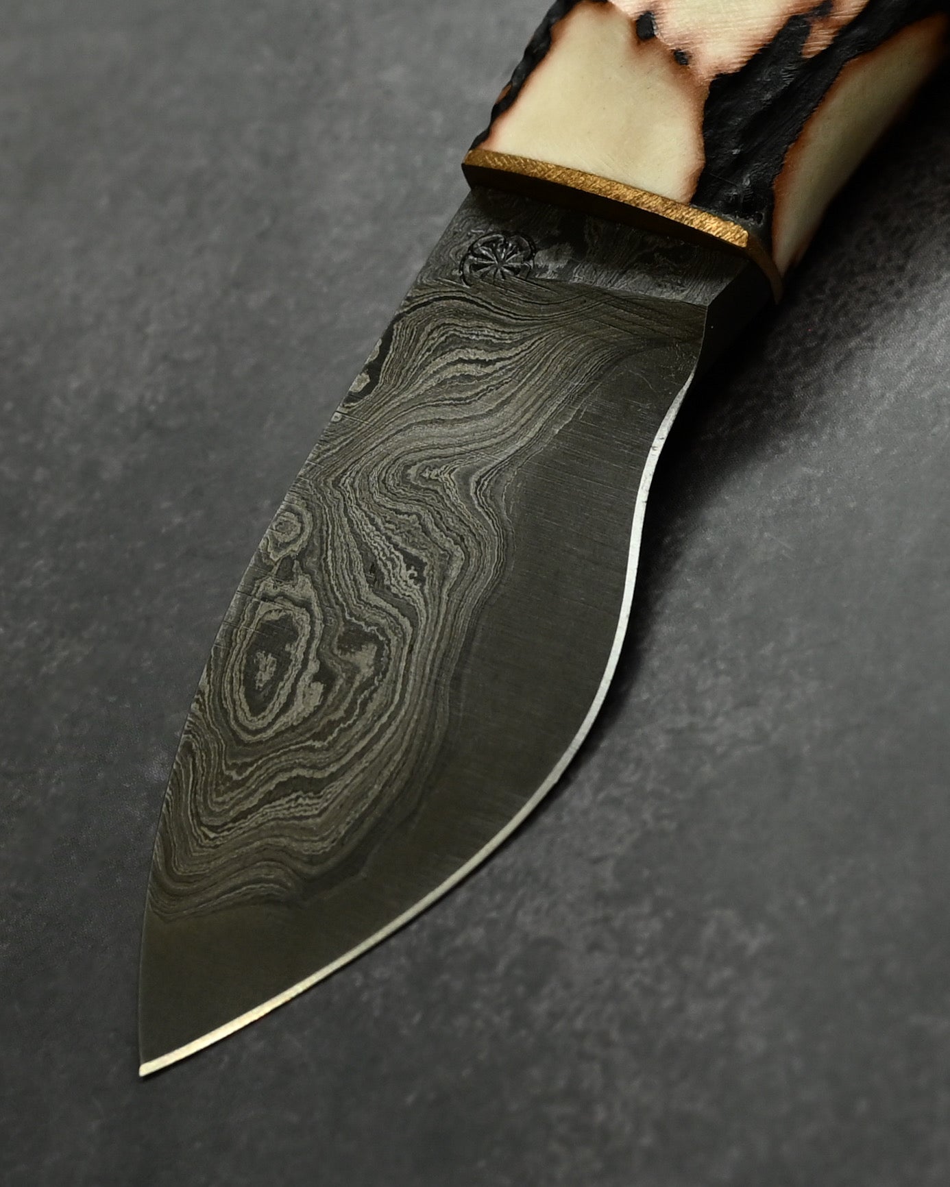 Wtopia Petty Camp – Handmade Japanese Damascus Knife with Antler Handle & Leather Sheath