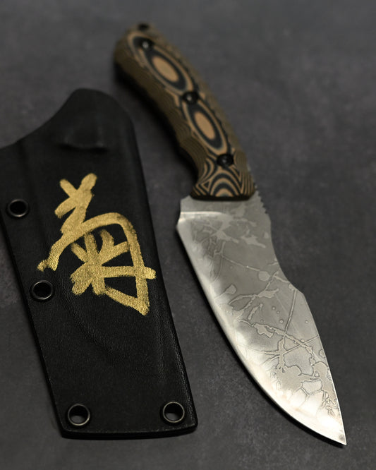 Rare Collaboration Kikuknives Survival × Idol Sabaidoru Custom Camping Knife