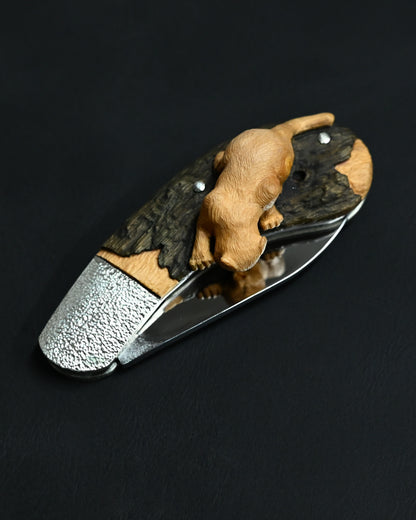 Hidetoshi Nakayama “Cat Knife” — Hand-Carved Folding Art Knife with Climbing Cat Handle