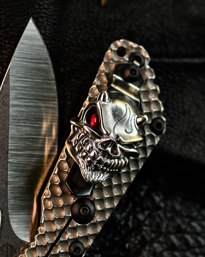 Rare Steel Flame × Starlingear × Strider Knives XXXL Silver Devil Slickster Ruby Eye Pocket Clip – Signed Edition