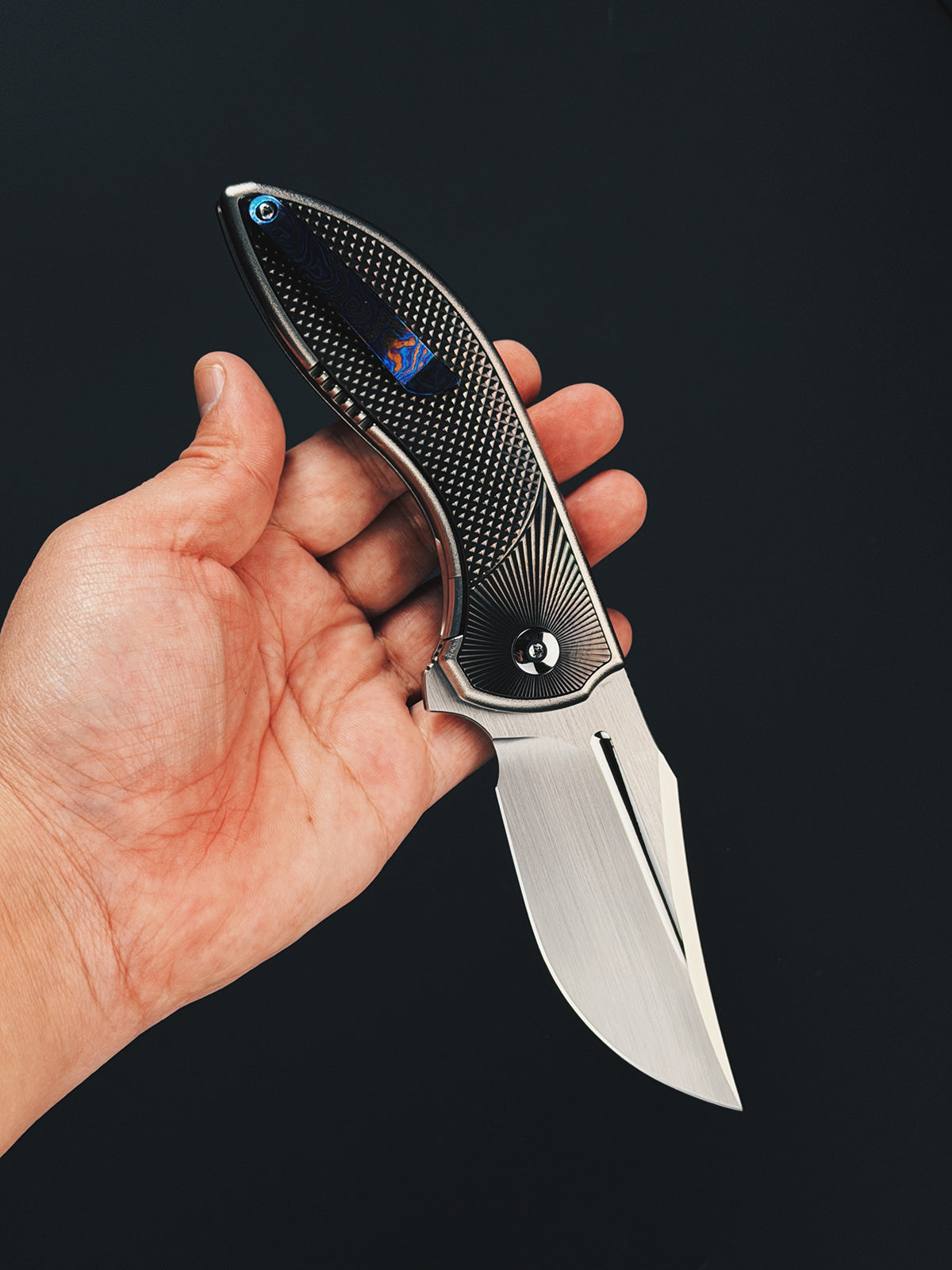 Infinite Charlie Knives「月食」ハンドメイドエディション ブレードはヘアライン仕上げ、フラー部ミラーポリッシュ、刃先ミラー仕上げ