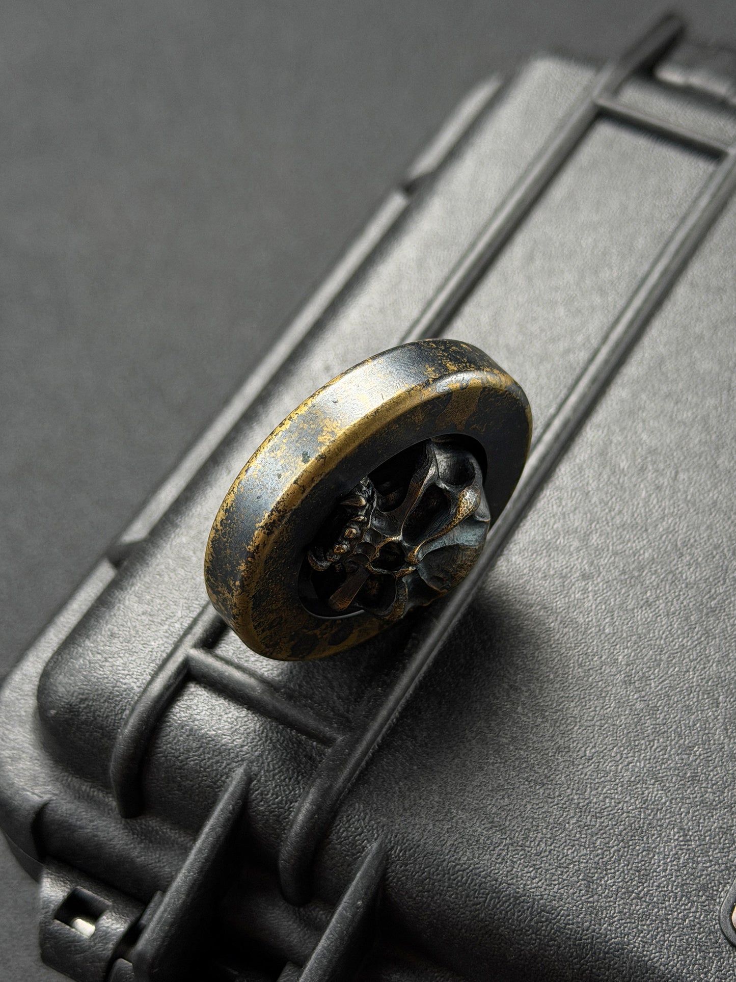 Rare Vintage STEEL FLAME Bronze Warrior Skull EDC Challenge Coin with Handmade Leather Case – Made in USA