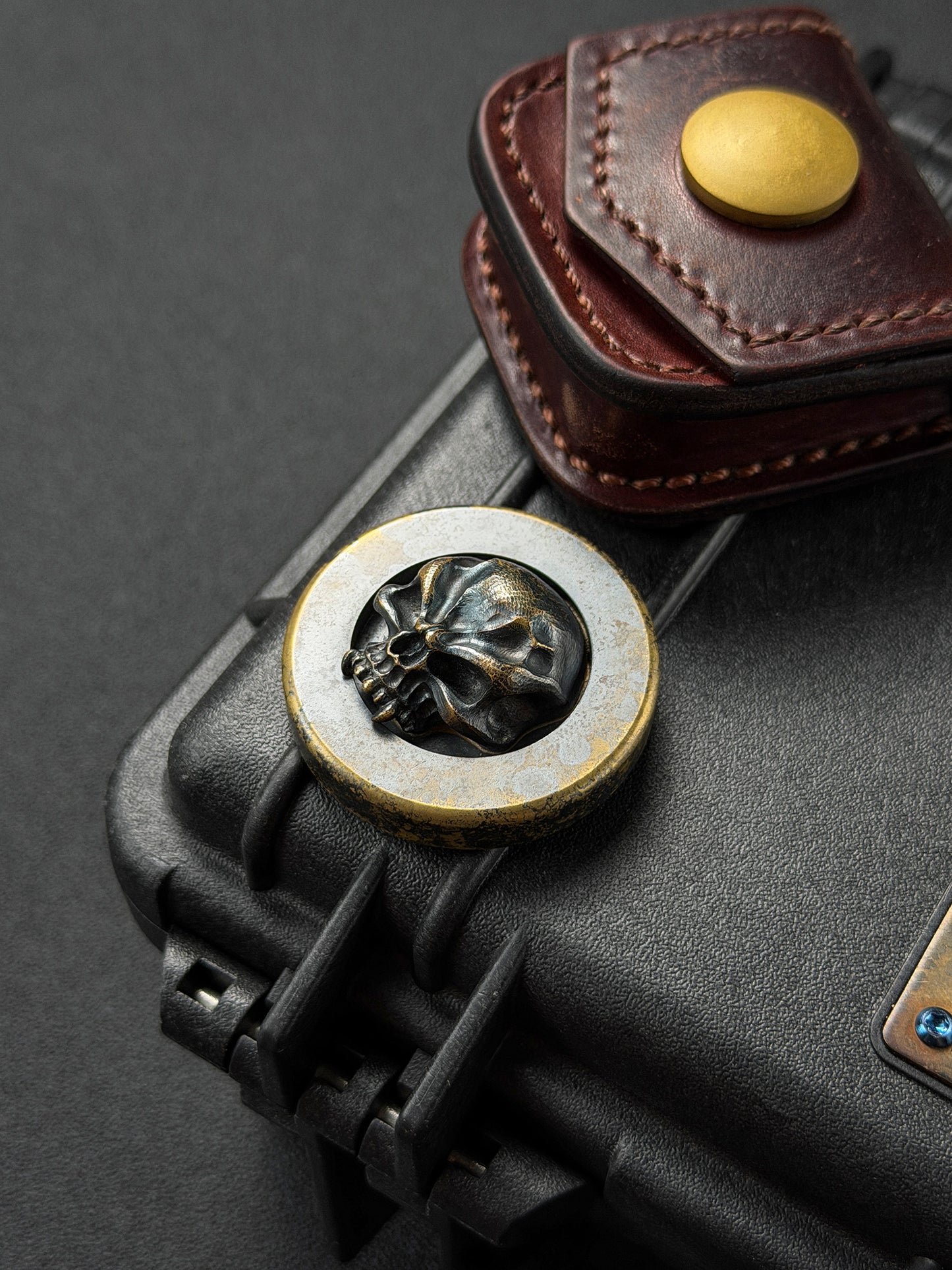 Rare Vintage STEEL FLAME Bronze Warrior Skull EDC Challenge Coin with Handmade Leather Case – Made in USA
