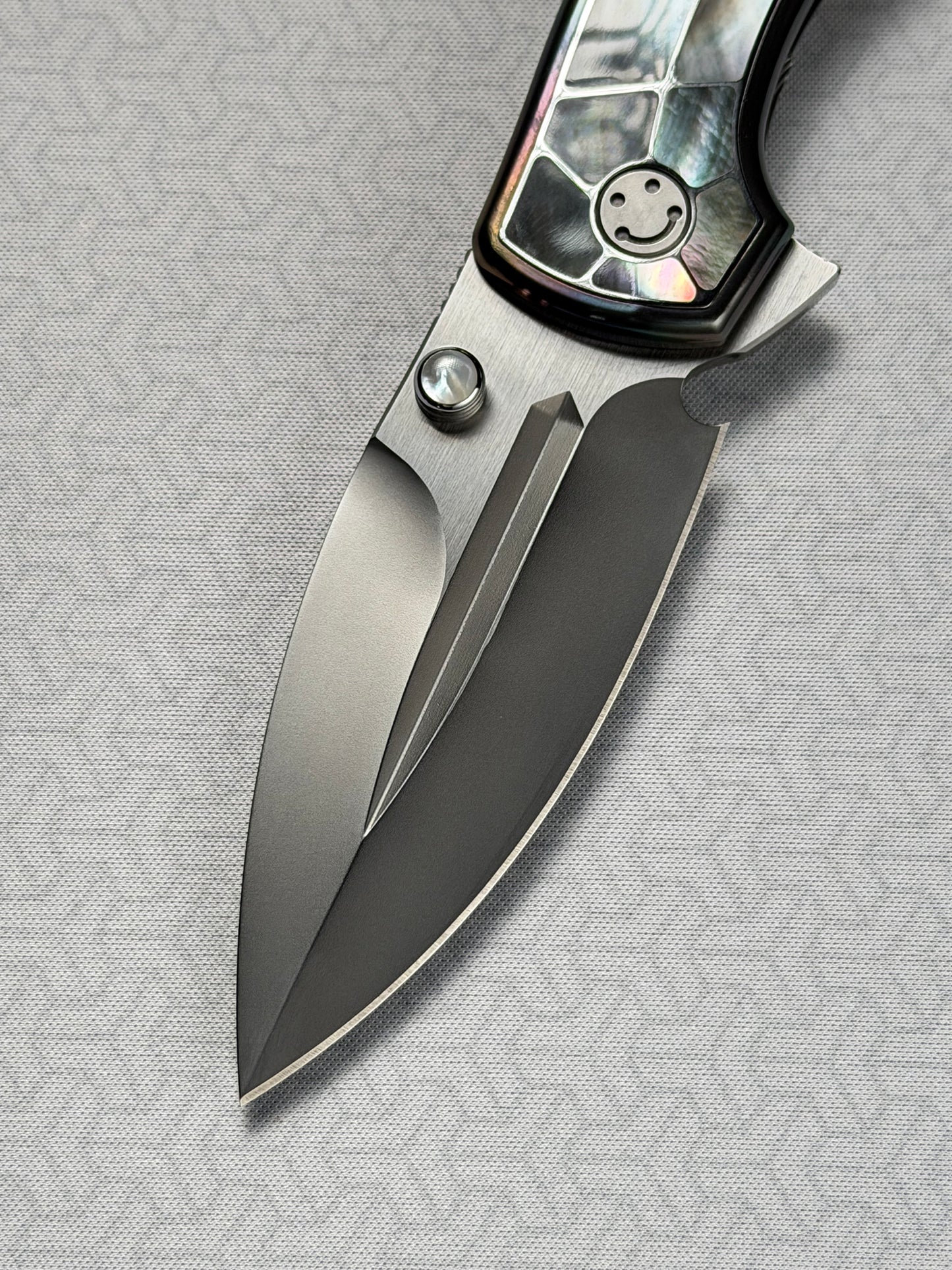 Infinite Charlie Knives Sea Bream Custom Knife M390 Blade Deep-Sea Mother-of-Pearl Handle