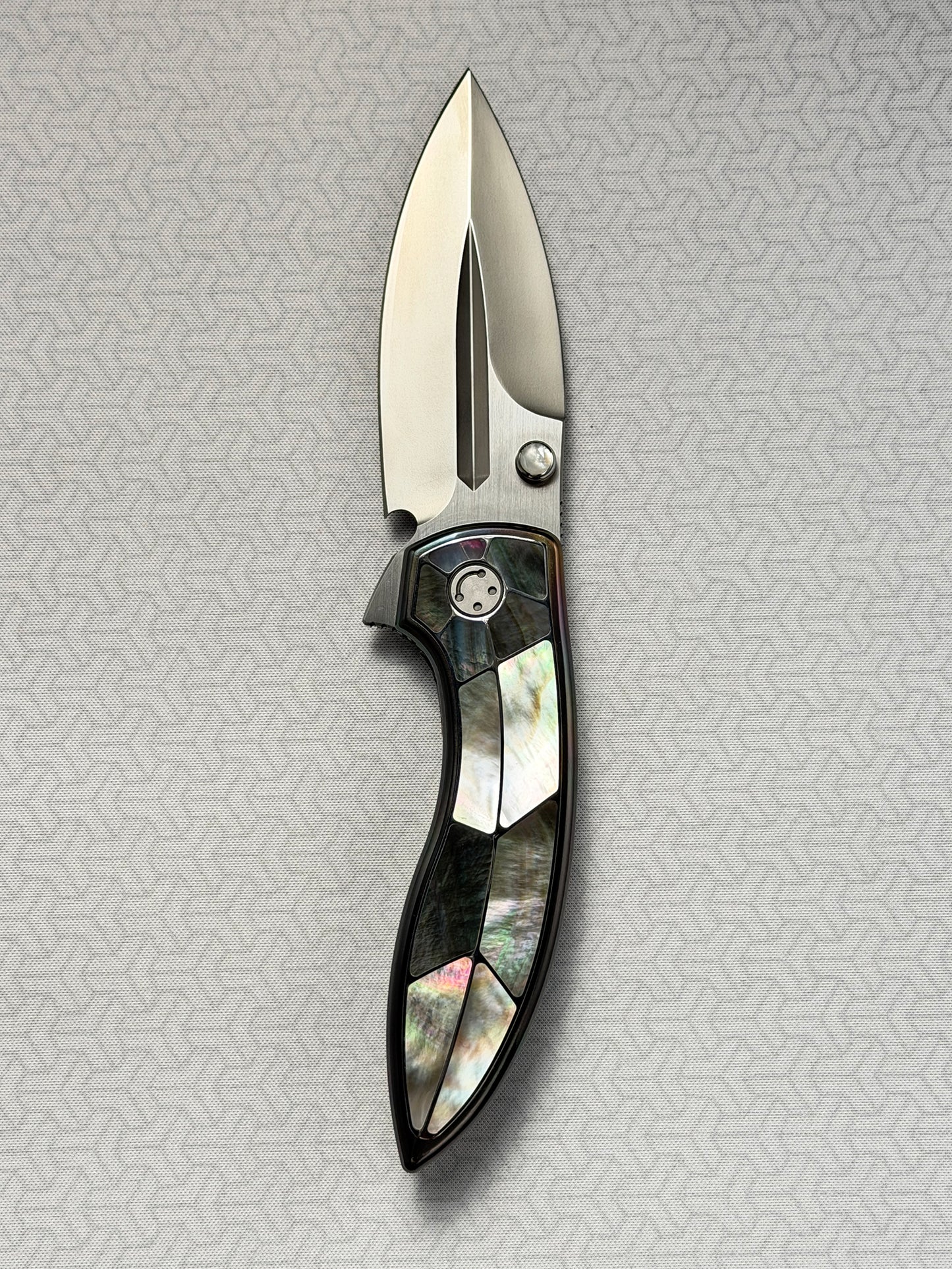 Infinite Charlie Knives Sea Bream Custom Knife M390 Blade Deep-Sea Mother-of-Pearl Handle