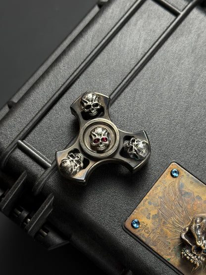 Rare Steel Flame Vintage 3D Silver Warrior POS 4-Skull Fidget Spinner