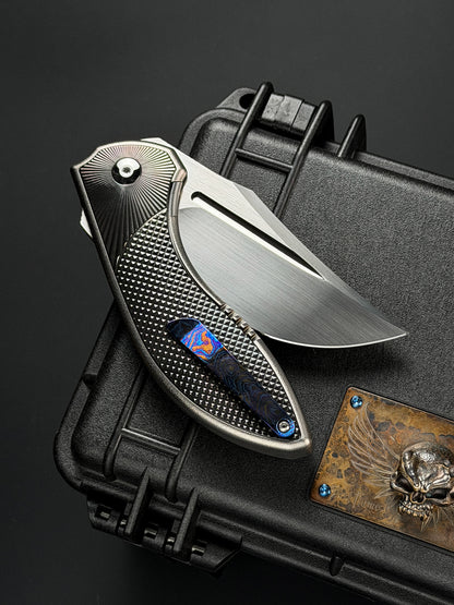 Infinite Charlie Knives「月食」ハンドメイドエディション ブレードはヘアライン仕上げ、フラー部ミラーポリッシュ、刃先ミラー仕上げ