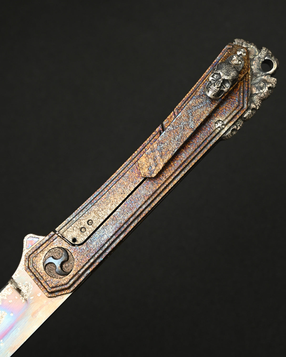 Rare Glenn Waters Knives Custom Flipping Tanto – M390 / Hand-Engraved Lava Titanium / Sterling Silver & Bronze Skulls