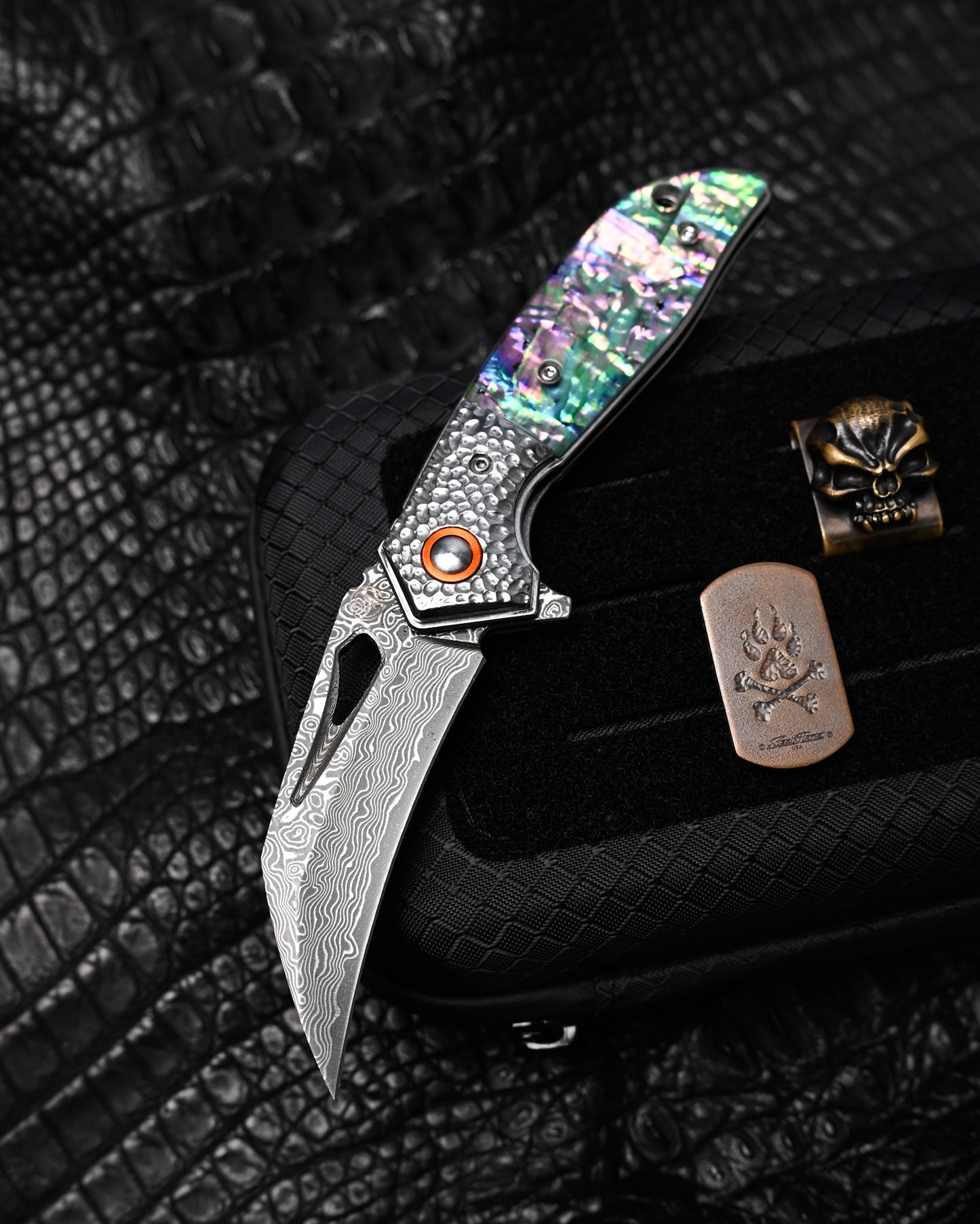HorixGear TSUBASA Custom Folding Knife – Forged Layered Damascus, Abalone Handle & Hammered Bolster