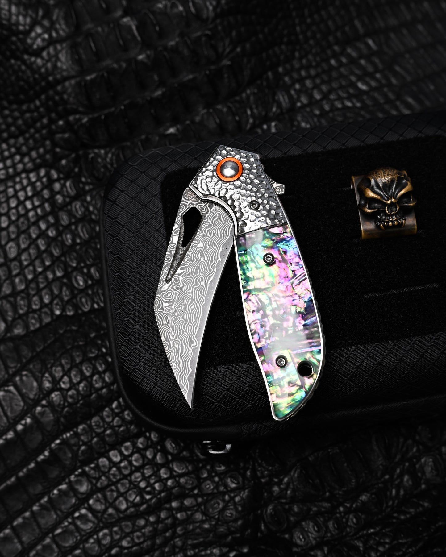 HorixGear TSUBASA Custom Folding Knife – Forged Layered Damascus, Abalone Handle & Hammered Bolster