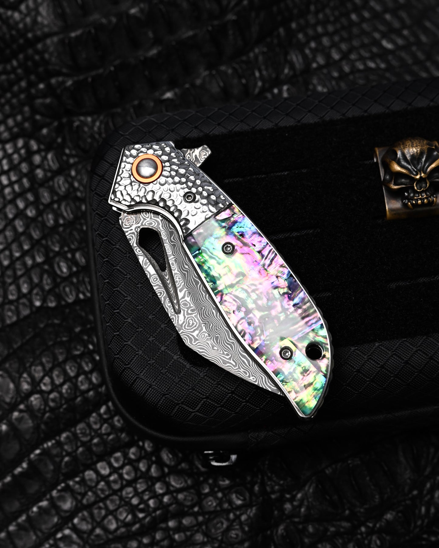 HorixGear TSUBASA Custom Folding Knife – Forged Layered Damascus, Abalone Handle & Hammered Bolster