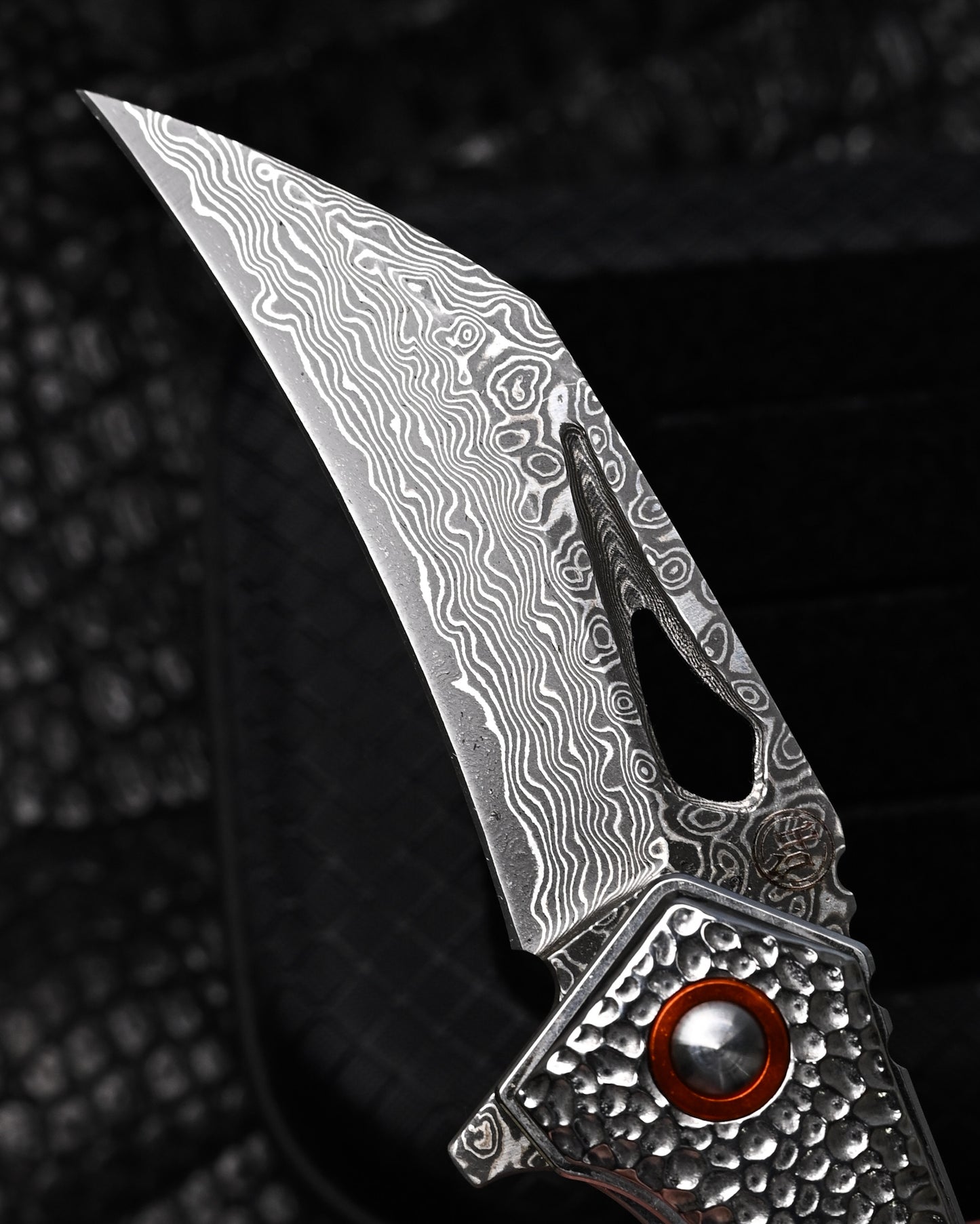 HorixGear TSUBASA Custom Folding Knife – Forged Layered Damascus, Abalone Handle & Hammered Bolster