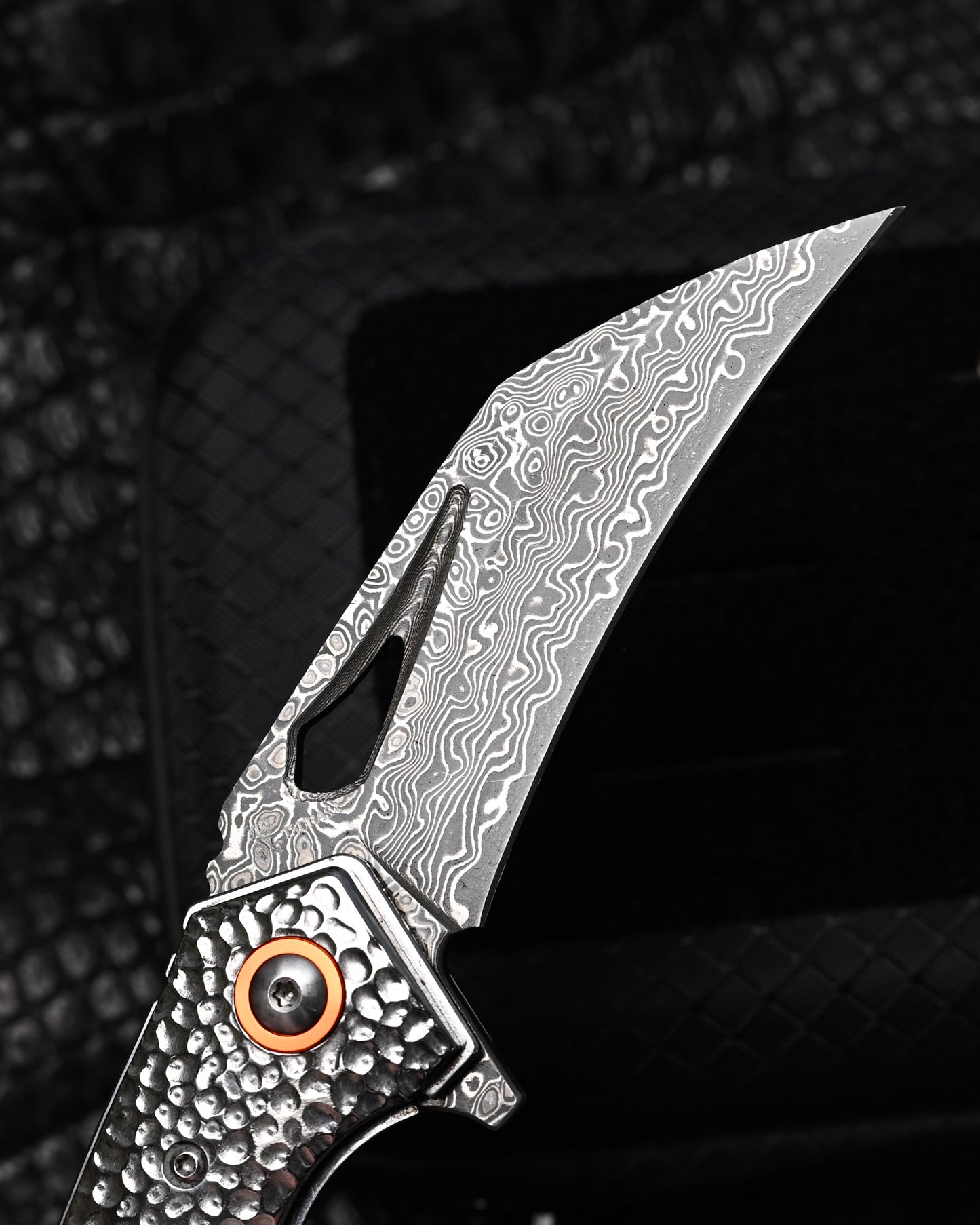 HorixGear TSUBASA Custom Folding Knife – Forged Layered Damascus, Abalone Handle & Hammered Bolster