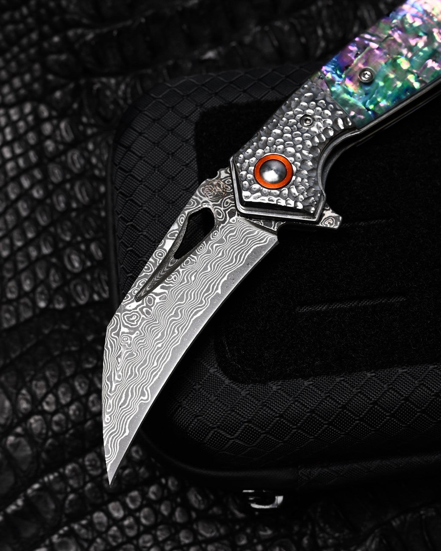 HorixGear TSUBASA Custom Folding Knife – Forged Layered Damascus, Abalone Handle & Hammered Bolster