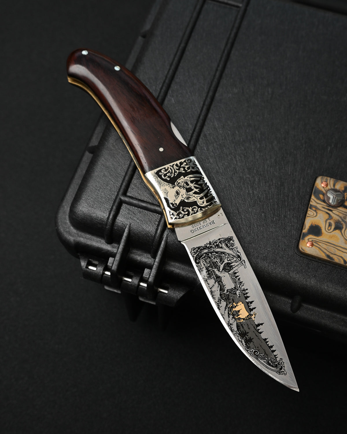 Rare Katsuhiko Miura Hand-Engraved Custom Folding Knife – Double-Sided Deer & Scrollwork Engraving / Carved Wood Handle / Japan