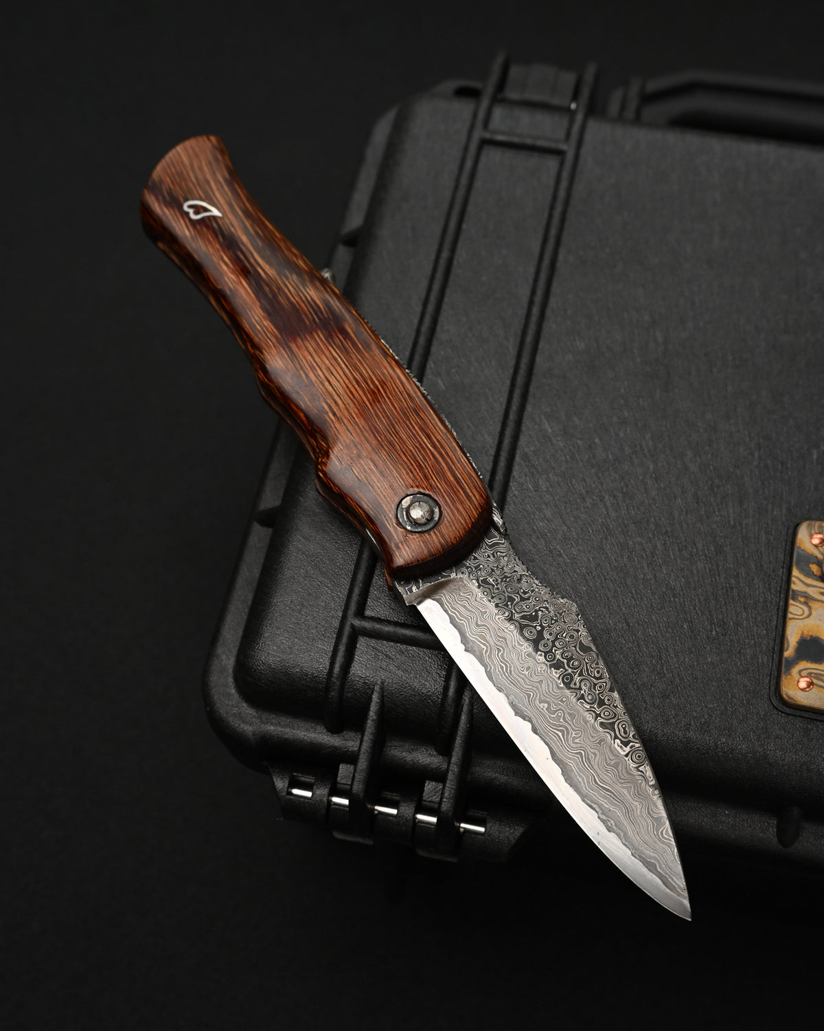 Open view of Kazushi Machida custom Higonokami-style folding knife with a 78 mm hand-forged Damascus steel blade.