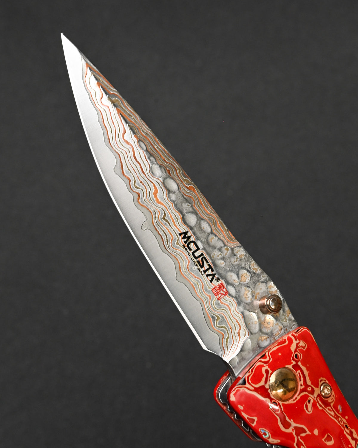 MCUSTA MATOUEN Limited Edition Japanese Folding Knife – Copper & Brass Damascus / V-Toku 2 Steel / Ironwood / Traditional Kiso Tsuishu Lacquer