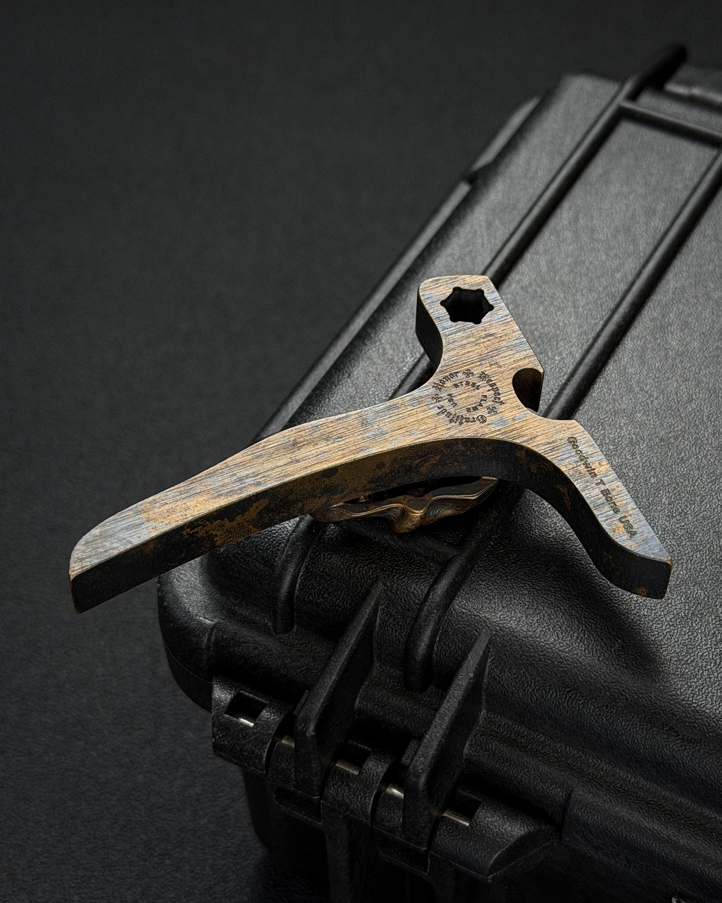 希少・廃番旧モデル STEEL FLAME ブロンズ ダークスカル T-Bone EDCボトルオープナー｜アメリカ製