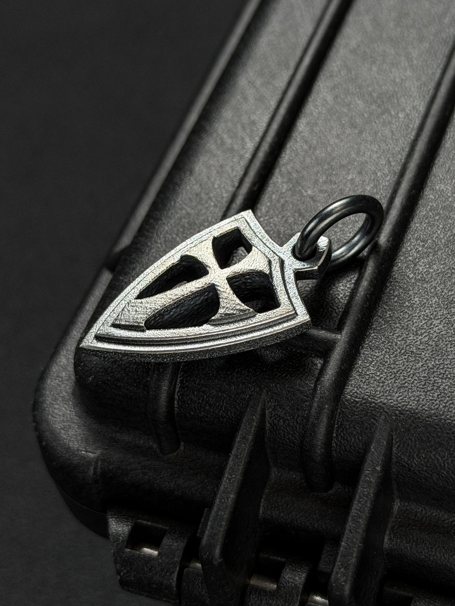 STEEL FLAME 両面 クルセイダー シールド EDCペンダント｜シルバー925｜アメリカ製