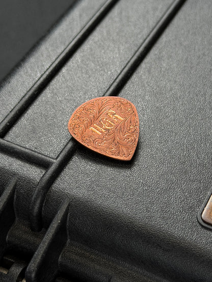 希少 One-Off STEEL FLAME HGR Panja 唐草彫刻 銅製ギターピック｜アメリカ製