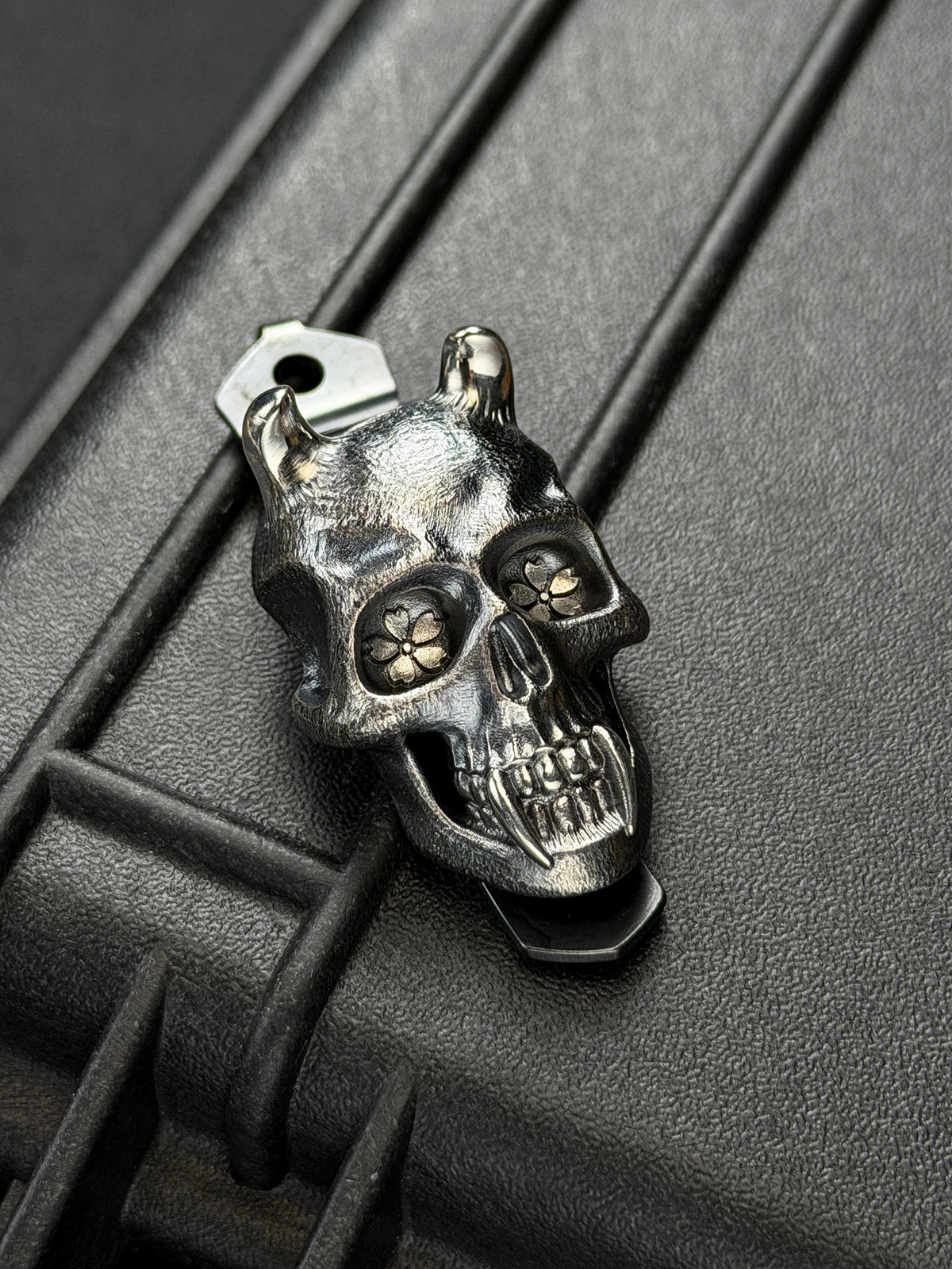 STEEL FLAME × Starlingear × Strider Knives Sakura Vampire Skull Sterling Silver EDC Pocket Clip – Made in USA