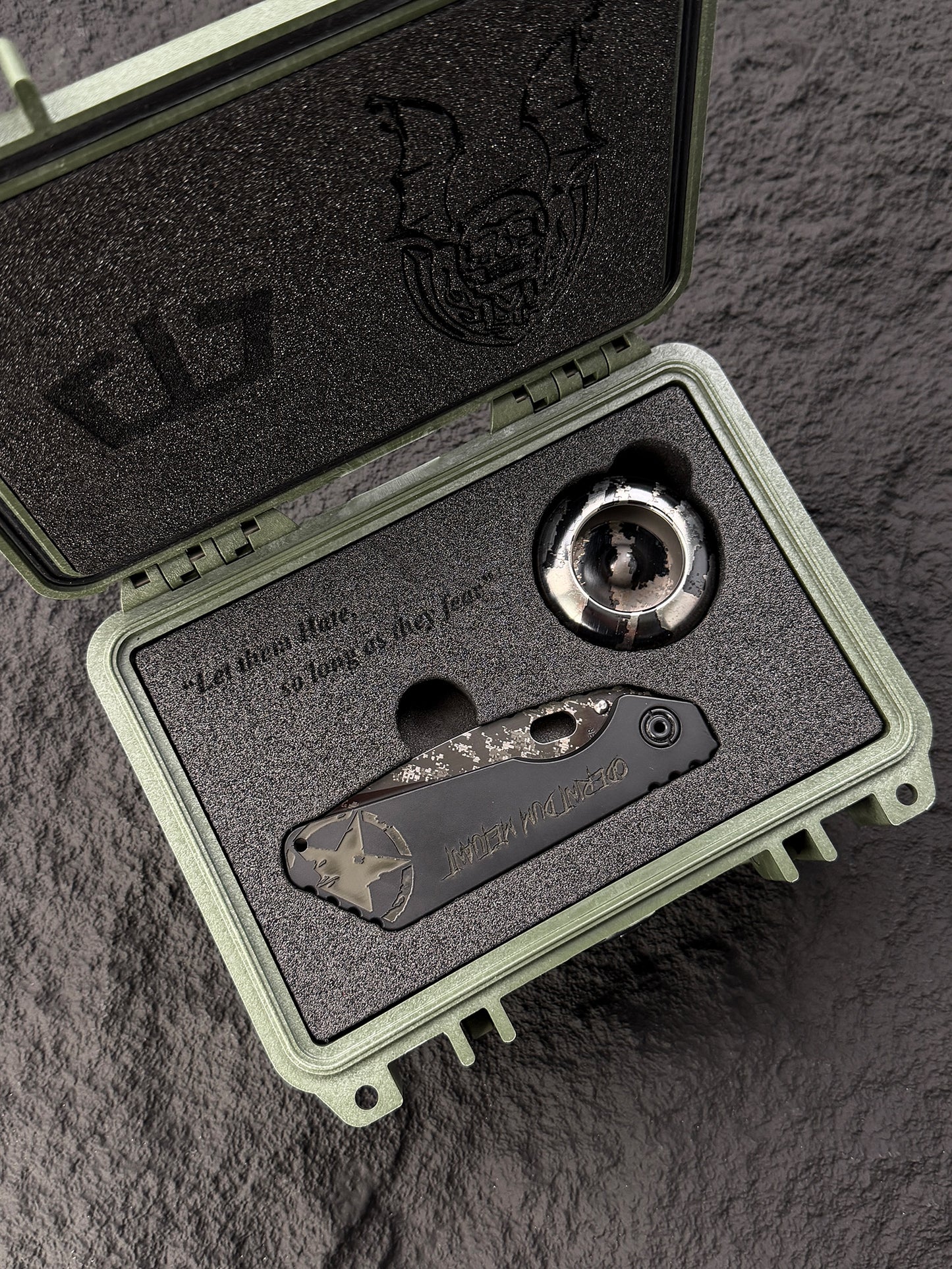 希少・廃番 Strider Knives × Blackside Custom SMF “Oderint Dum Metuant” 限定コレクターセット