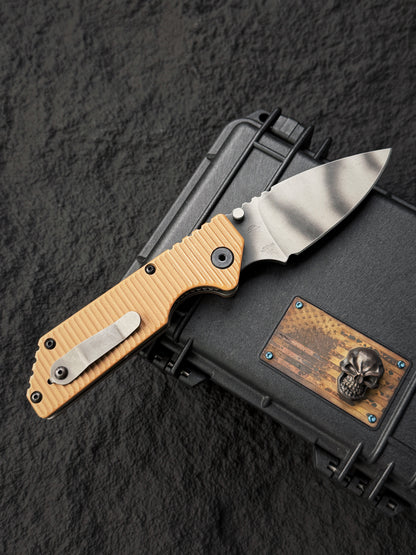 Rare Old School STRIDER KNIVES Tiger Stripe S30V Folder – Desert Tan G10 – BOS Flame Mark