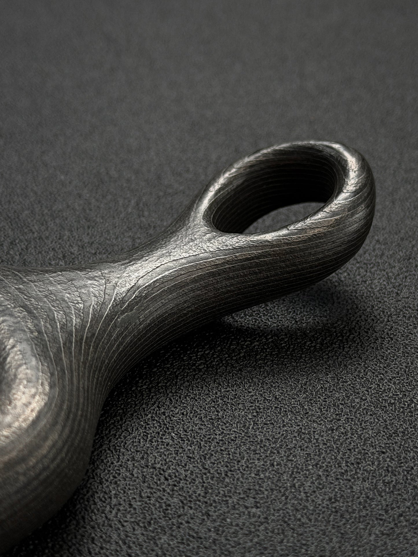Rare TANGZUO Hand-Forged Damascus Custom Slingshot – Artisan Metalwork Collectible