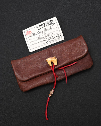 Wtopia ハンドメイド 希少レザー ヴィンテージ EDC ポーチ｜動物牙バックル × ブロンズ杏花