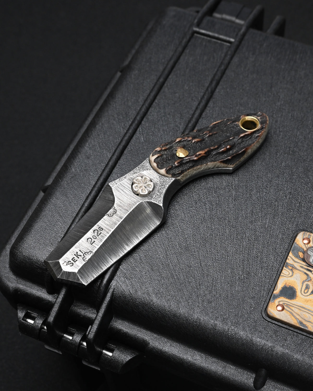 Wtopia ONE-OFF 2026 Seki exclusive custom EDC pry bar made in Japan, featuring an ATS-34 steel body, Japanese deer antler handle, 925 sterling silver apricot blossom inlay and bronze rivets
