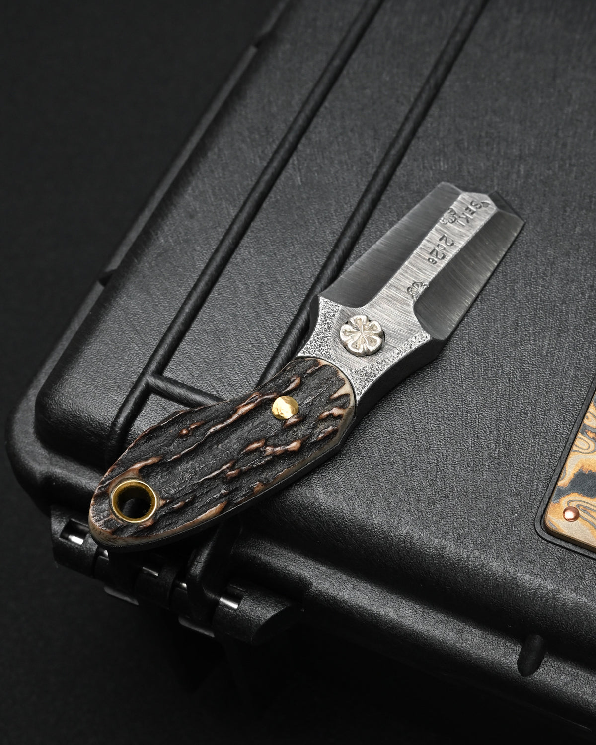 Rare ONE-OFF Wtopia 2026 Seki Exclusive Custom EDC Pry Bar – ATS-34 Steel / Japanese Deer Antler / Sterling Silver Apricot Blossom / Bronze Rivets