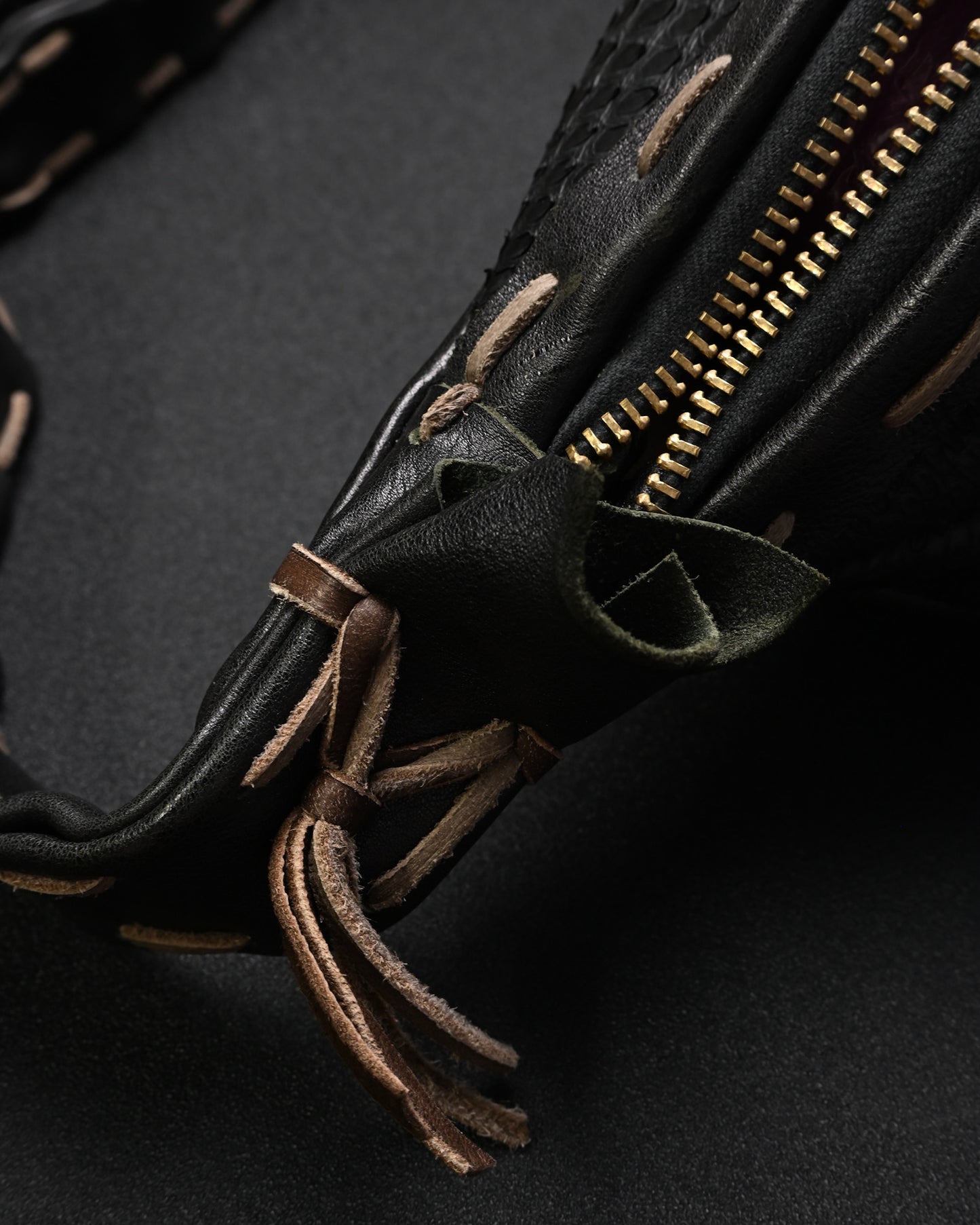 Rare ONE-OFF Wtopia Handmade Black Snakeskin Vintage Waist / Crossbody Bag – UNIVERSAL Zipper