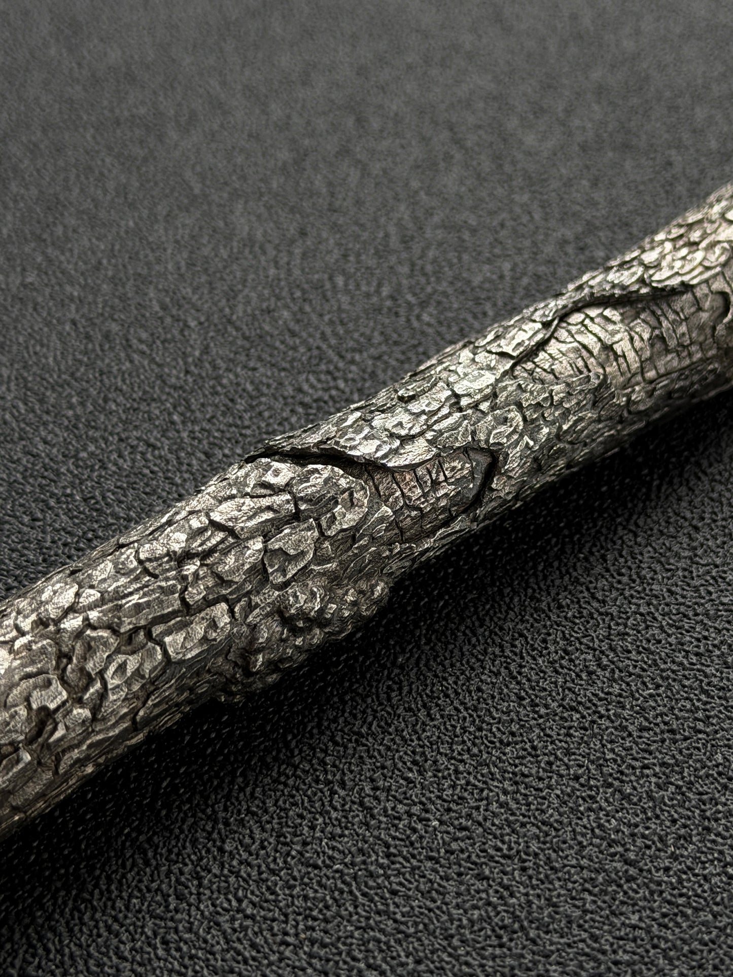 Xunmu One-Off Titanium Deadwood Lanyard Bead – Handmade Lizard Nature EDC Art Piece