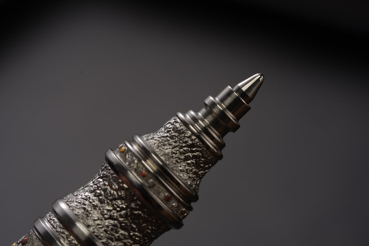 Xunmu Hand-Engraved “Lunar Galaxy” TACTICALGEEK × Hidetoshi Nakayama Gennai Pen SL01 – Bronze & Copper Inlay