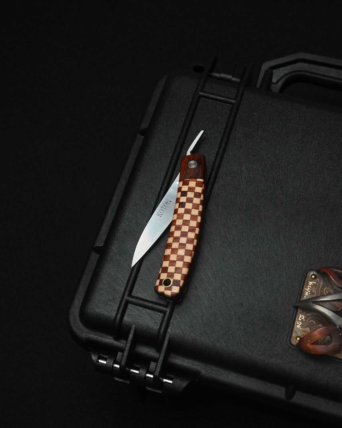 Yoshimi Koto Handmade Higonokami EDC Folding Knife K2616 – VG10 / Stabilized Wood