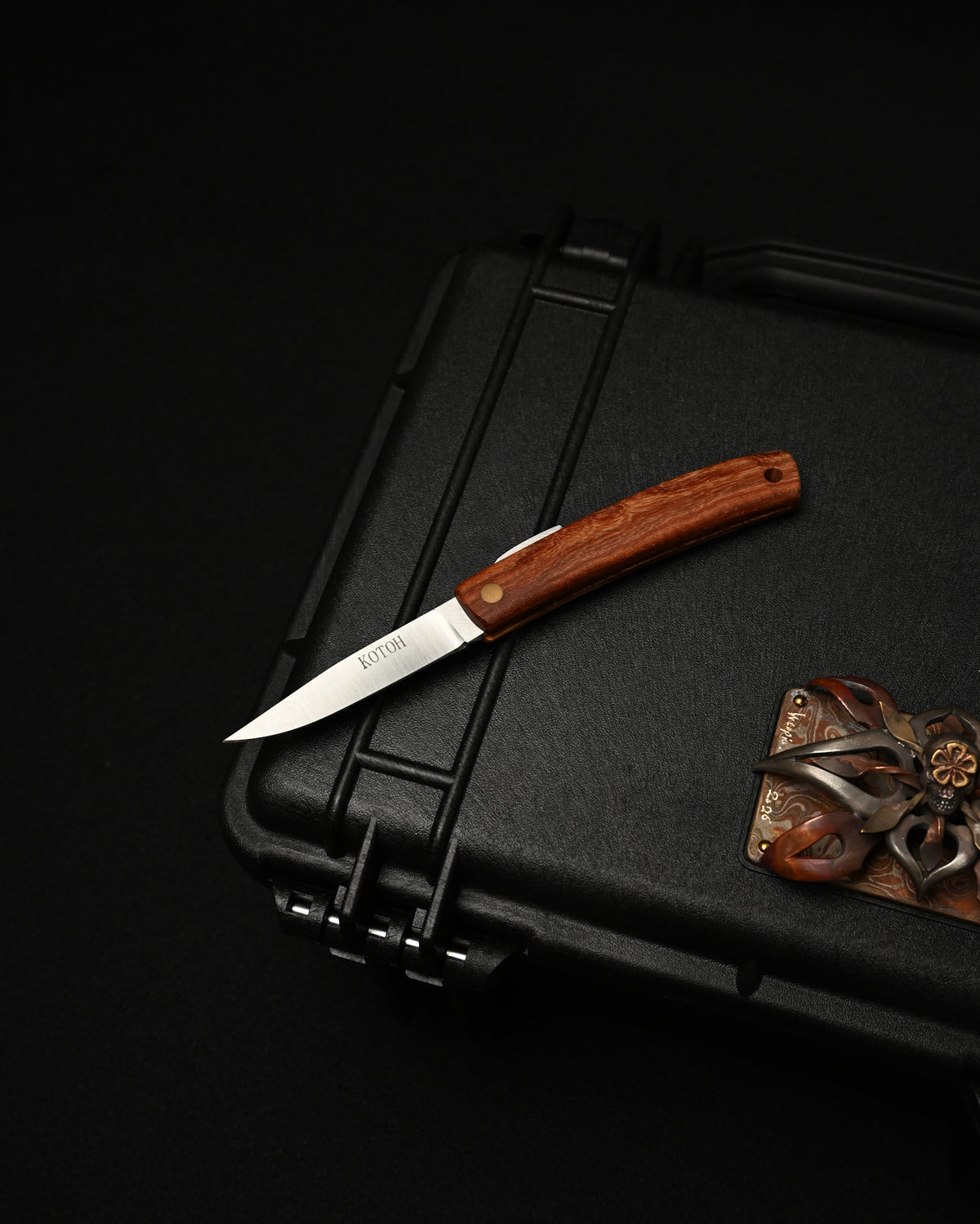 Yoshimi Kotoh Higonokami-Style EDC Friction Folder – VG10 / Karin Wood