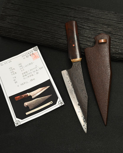 二部幸夫作 NO.R5-26 希少ONE-OFFカスタムナイフ 炭素鋼 刃金割入 錆地仕上げ 拭き漆の天然木柄 真鍮金具 漆塗り朴木と銅製金具の鞘 日本製